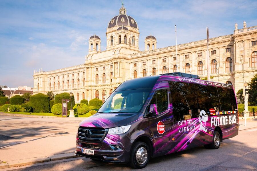 Vienna: Bus Tour with Virtual Reality Experience - Why the Future Bus works for a first look at Vienna