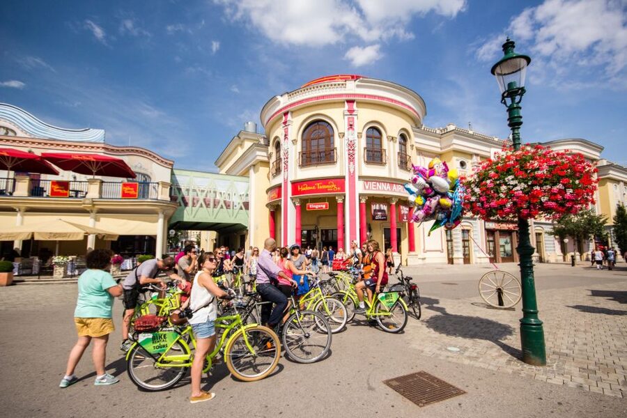 Vienna by Bike 3-Hour All-In-One City Bike Tour in English - Pace, safety, and the practical riding experience