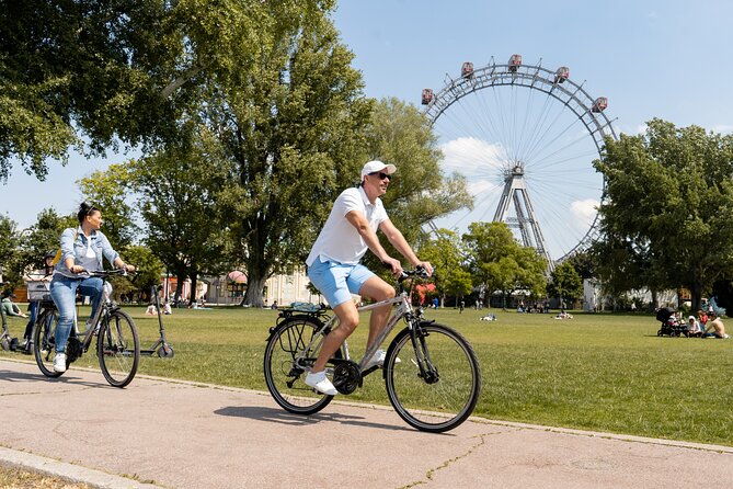 Vienna by bike in small groups max 12pax - The Natural History Museum and Kunsthistorisches Museum