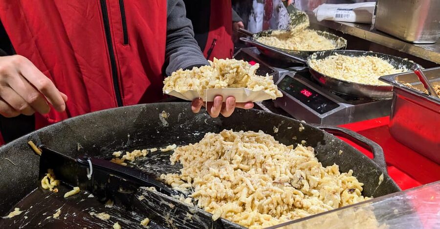 Vienna: Christmas Market Food and Drinks Tour - Is $140 per person a fair price?