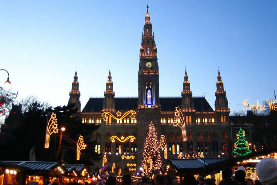 Vienna: Christmas Markets Tour - The guide makes or breaks the walk