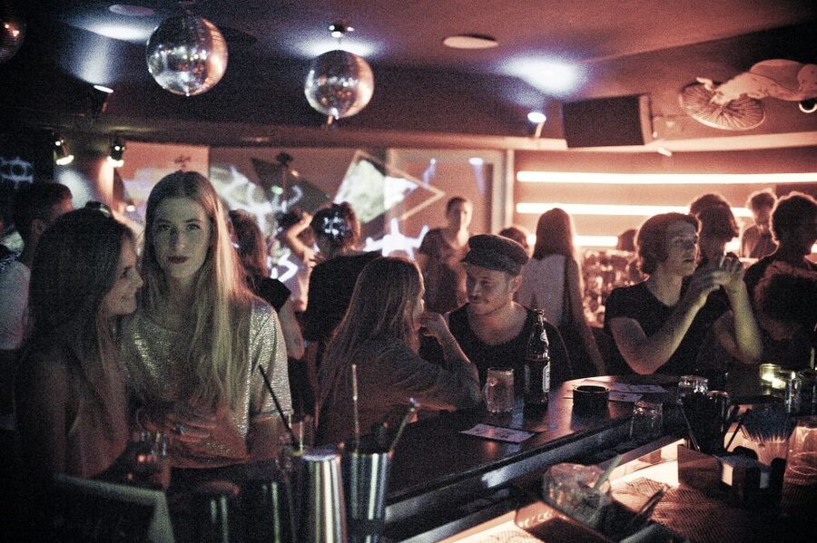 Vienna: City Center Pub Crawl - Wuzzelturnier, Vienna’s tabletop soccer game