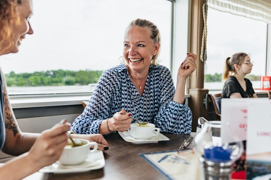 Vienna: City Cruise with Optional Lunch - Lunch onboard: the strongest reason to add the meal