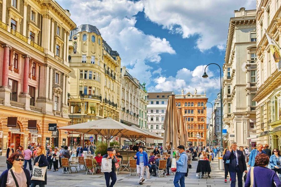 Vienna: City Highlights Guided Bike Tour - Key points to know before you pedal away