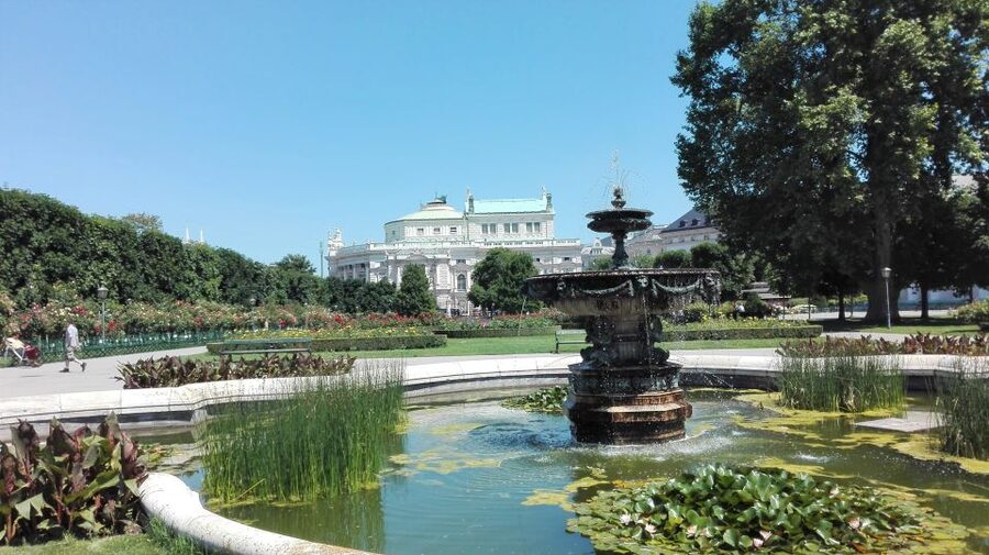 Vienna: City Highlights Guided Walking Tour & Old Town - The Hofburg and the Habsburg residence