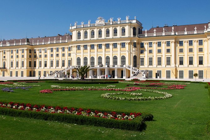 Vienna City Highlights Private Tour - Three churches, three different impressions