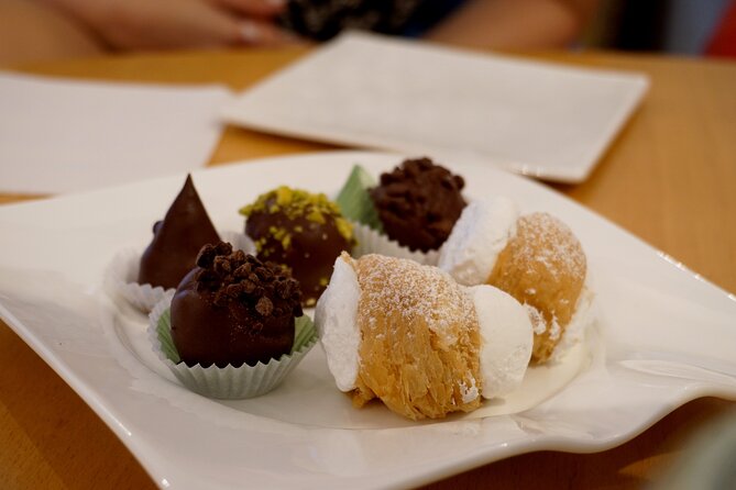 Vienna Coffee, Cake & Pastries Tour with Local Stories - Key points at a glance