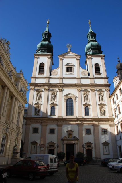 Vienna: Courtyards & Hidden Places Walking Tour - Mozart’s final residence and the facts behind the legend