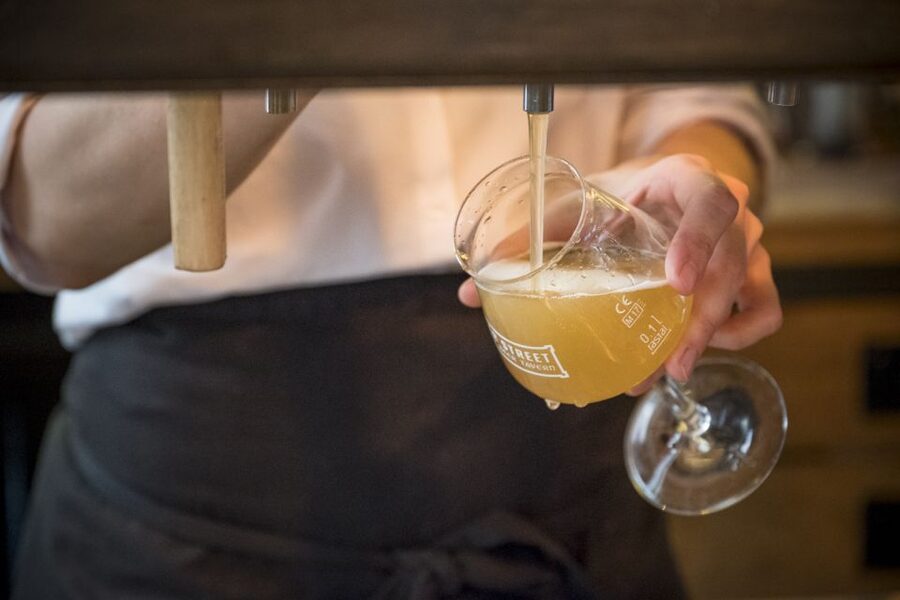 Vienna: Craft Beer Tasting Experience with Local Snacks - Should you book it?