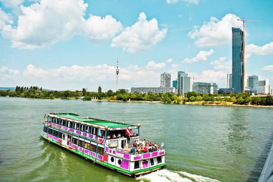 Vienna: Cruise and Schnitzel Tour - Starting at Schwedenplatz near St. Stephen’s Cathedral