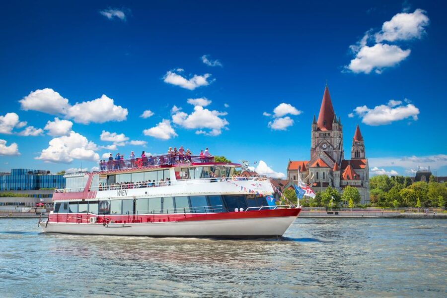 Vienna: Cruise and Schnitzel Tour - Wiener Schnitzel served on board