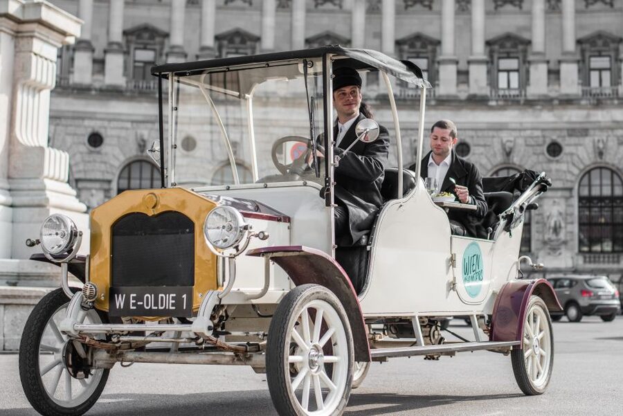 Vienna: Culinary Sightseeing Tour in an Electric Vintage Car - Why the electric vintage car matters