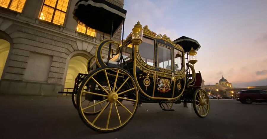 Vienna: Electric-Imperial Carriage Sightseeing Tour - The Hofburg quarter and imperial Vienna