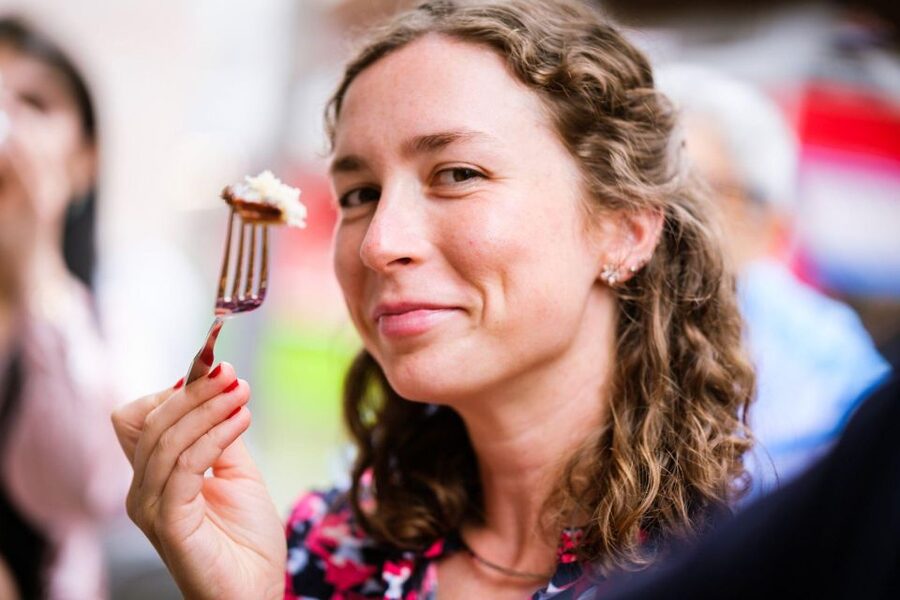 Vienna Food Tour: Hidden Gems & Authentic Flavors - Who should book this Vienna food tour