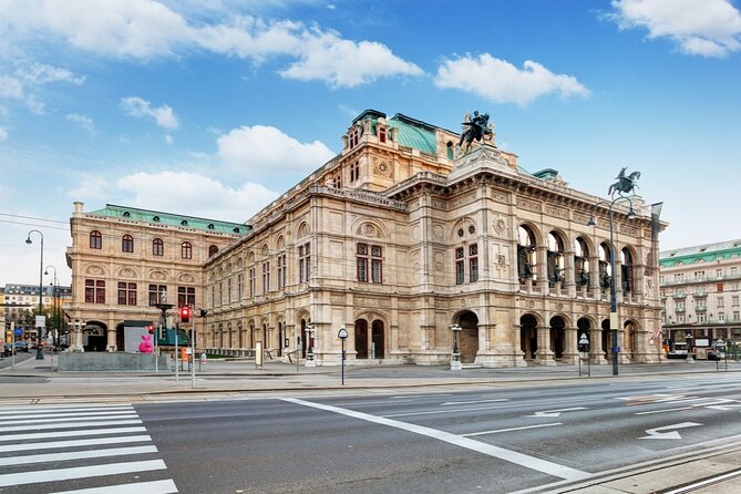 Vienna: Freud, Mozart & Beethoven Exploration Game - A city walk with a puzzle in every turn