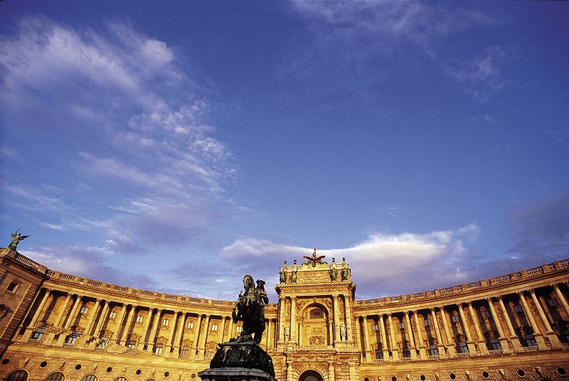 Vienna: Full-Day Private Tour including Schönbrunn Palace - Prater Park and views toward the Danube
