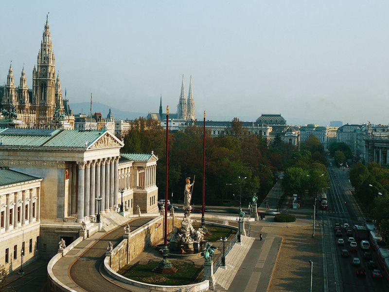 Vienna: Full-Day Private Tour including Schönbrunn Palace - Inside Schönbrunn Palace with skip-the-line entry