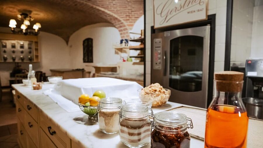 Vienna: Gerstner KuK Hofzuckerbäcker Baking Show & Tasting - Key points at a glance
