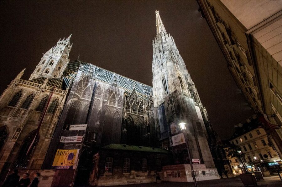 Vienna: Ghosts and Legends Guided Nighttime Walking Tour - Key points at a glance