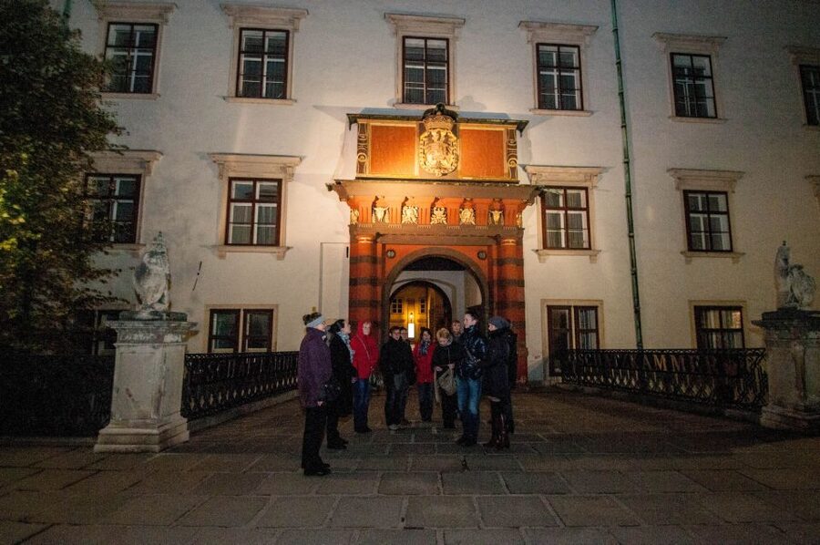 Vienna: Ghosts and Legends Guided Nighttime Walking Tour - Practical advice before you go