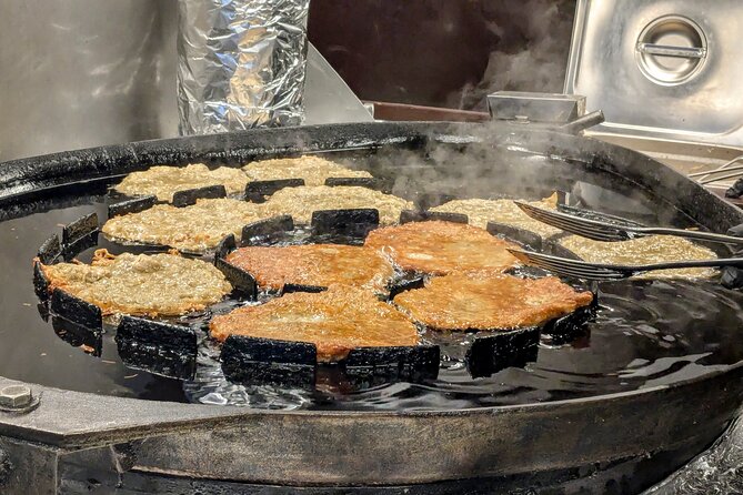 Vienna Guided Christmas Market Food and Drink Tour - What the food and drink format is really like