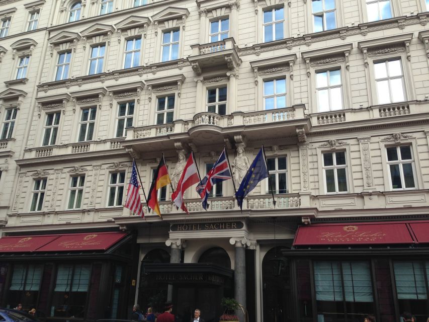 Vienna: Guided E-Bike Tour - Parliament, Rathaus, and Burgtheater