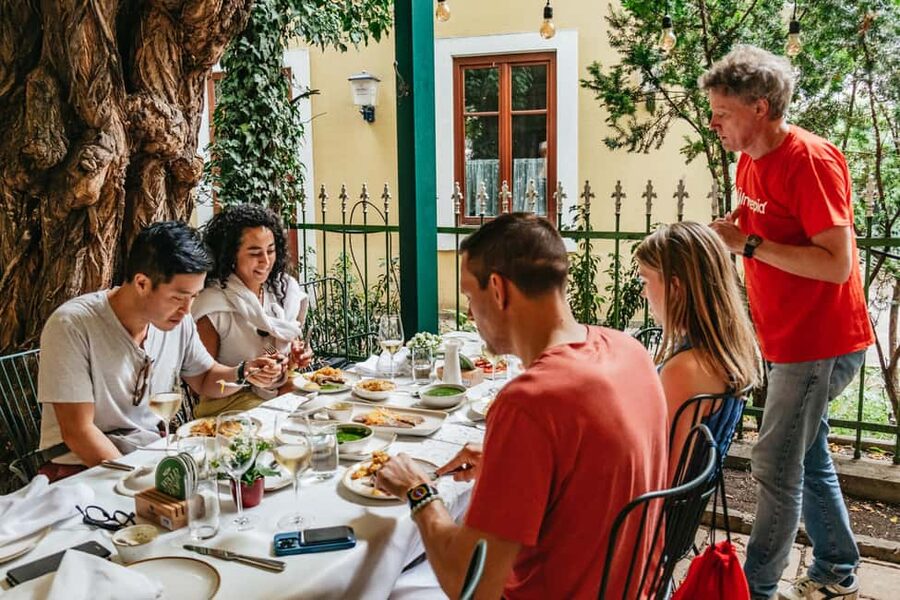 Vienna: Guided Foodie Walking Tour with Tastings and Coffee - Key points at a glance