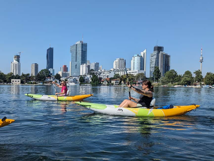Vienna: Guided Kayaking Tour - From UN towers to the lakeside huts