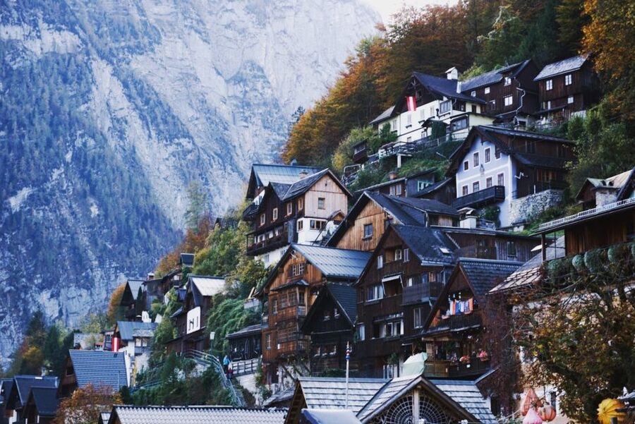Vienna: Hallstatt & Alpine Peaks Day Trip with Admont Abbey - Admont Abbey and the Baroque library