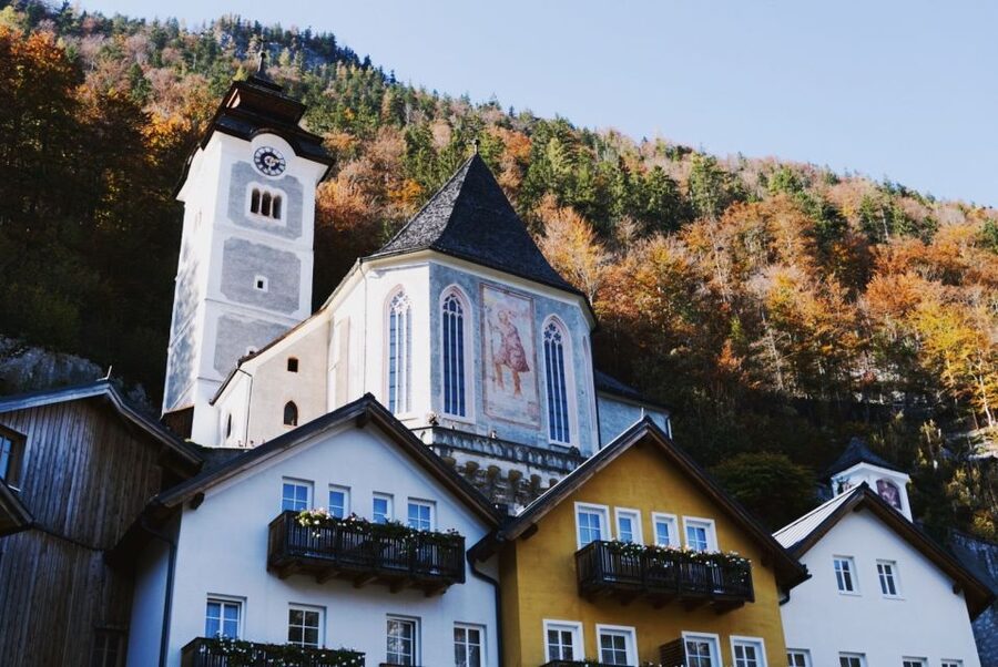 Vienna: Hallstatt & Alpine Peaks Day Trip with Admont Abbey - Gmunden and the return journey