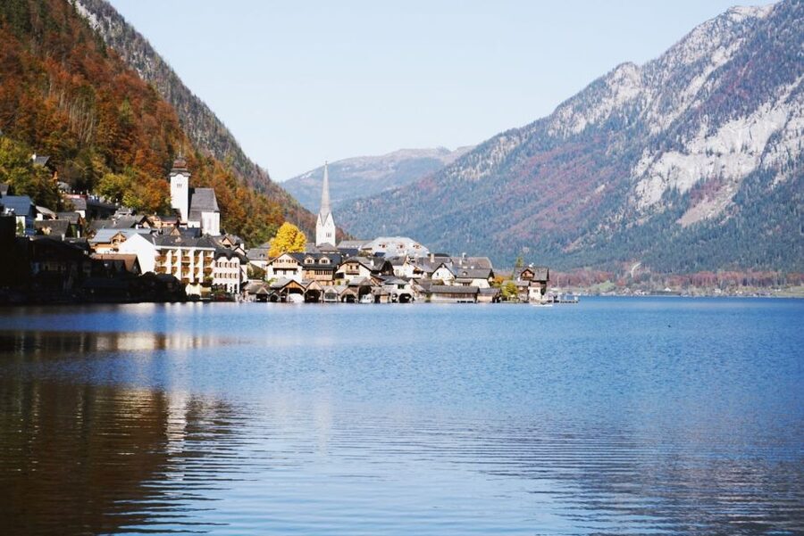 Vienna: Hallstatt & Alpine Peaks Day Trip with Admont Abbey - The early start from Vienna