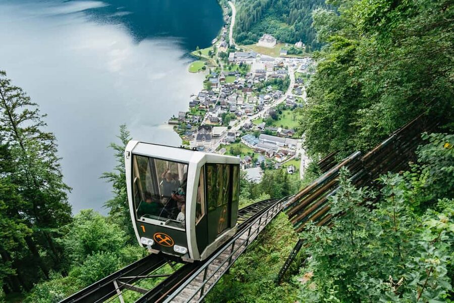 Vienna: Hallstatt & Alpine Peaks Day Trip with Skywalk Lift - The long ride through Upper Austria