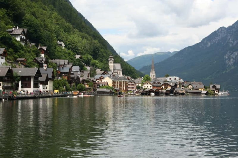 Vienna: Hallstatt, Salzburg, Melk, Alps & Lakes Day Trip - Meeting in central Vienna