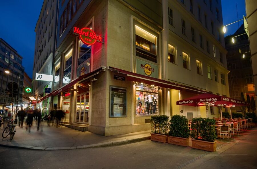 Vienna: Hard Rock Cafe with Set Menu for Lunch or Dinner - Key points to know before booking