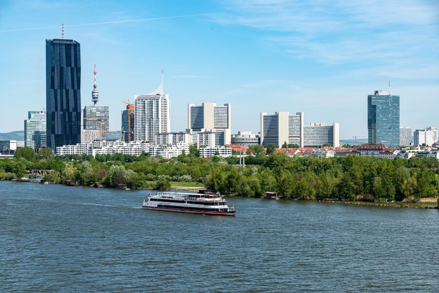 Vienna: Heurigen Cruise with Viennese Songs and Buffet - Key points to know before booking