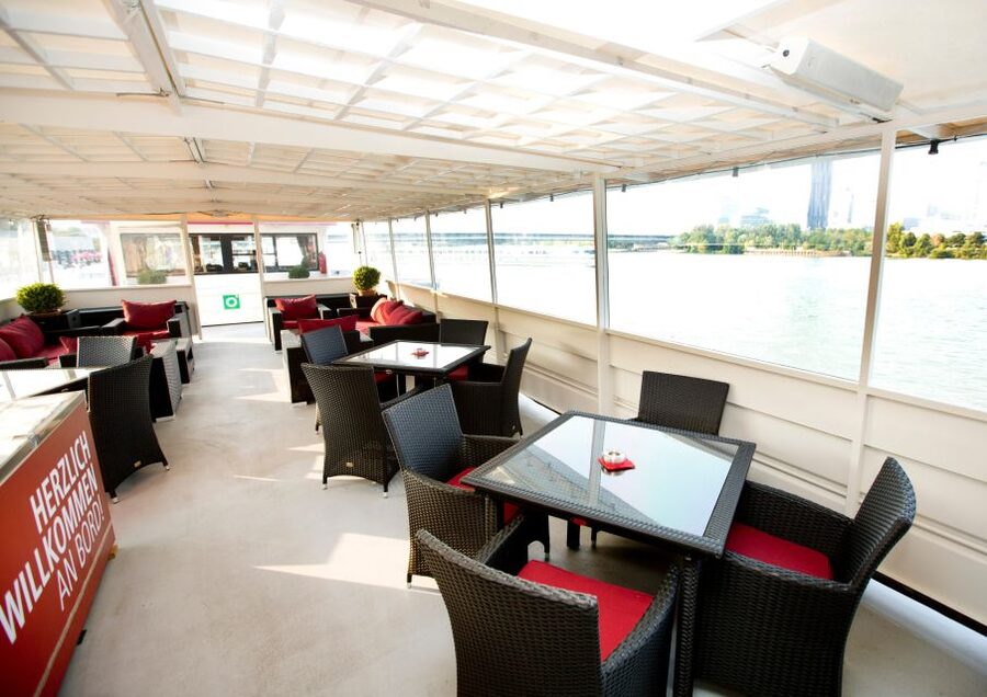 Vienna: Heurigen Cruise with Viennese Songs and Buffet - Boarding at DDSG Blue Danube Pier No. 7