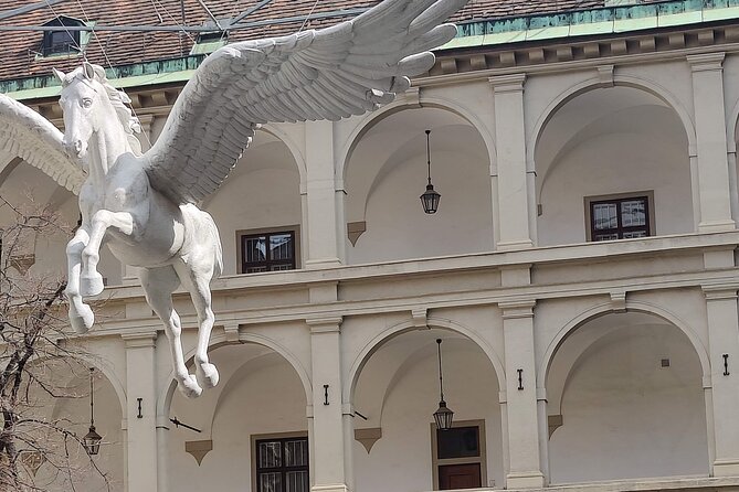 Vienna Highlight Tour - yue walk - Lobkowitzplatz and the layers of old Vienna