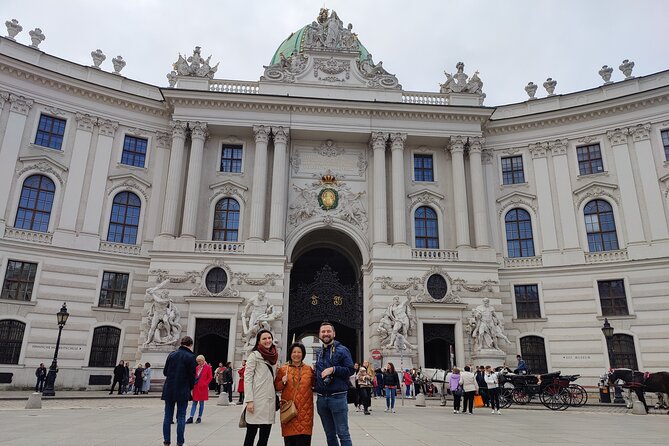 Vienna Highlight Tour - yue walk - Stallburg, court music, and imperial collections