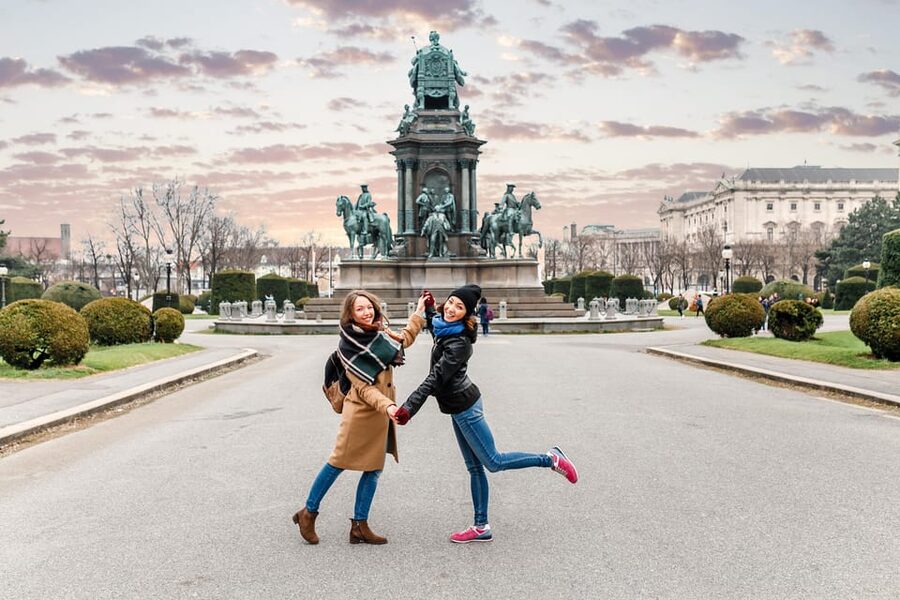 Vienna: Highlights Private Tour, Palaces & Sacher Cake - Spanish Riding School and Roman remains