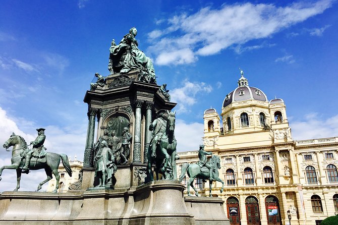 Vienna Historic Center Small Group Walking Tour - Hofburg Palace and Heldenplatz
