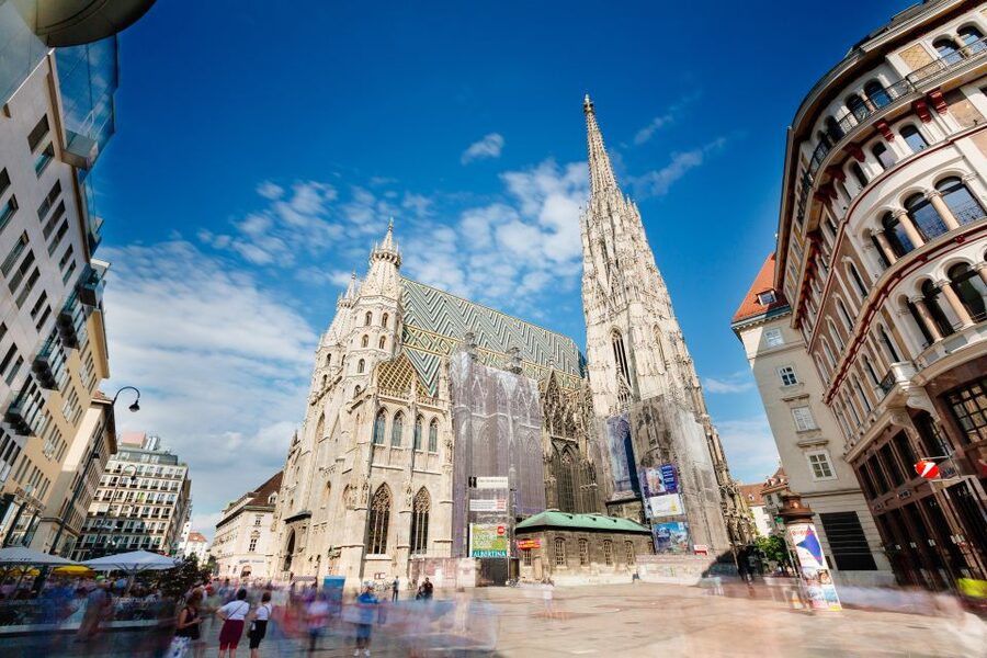 Vienna: Hop-On Hop-Off Sightseeing Bus Tour in 19 Languages - How much time should you allow?