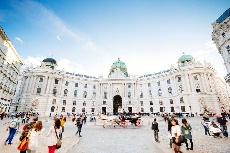 Vienna: Hop-On Hop-Off Sightseeing Bus Tour in 19 Languages - Starting at the State Opera and Ringstrasse