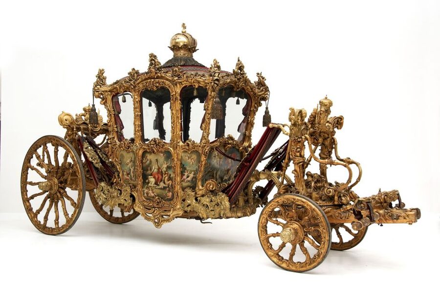 Vienna: Imperial Carriage Museum in Schönbrunn Palace Ticket - The Baroque coach sets the tone