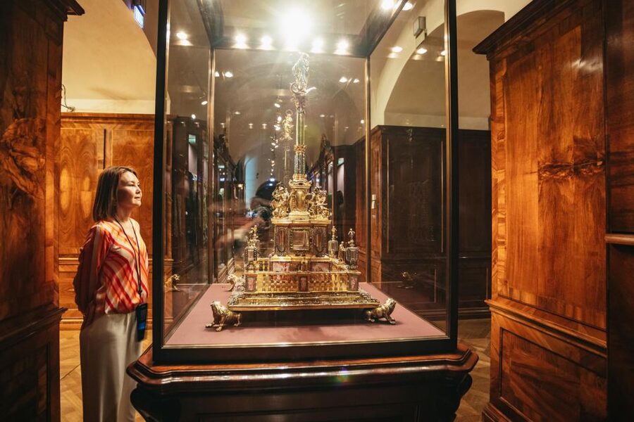 Vienna: Imperial Treasury in the Hofburg Palace - Timing, crowds, and access