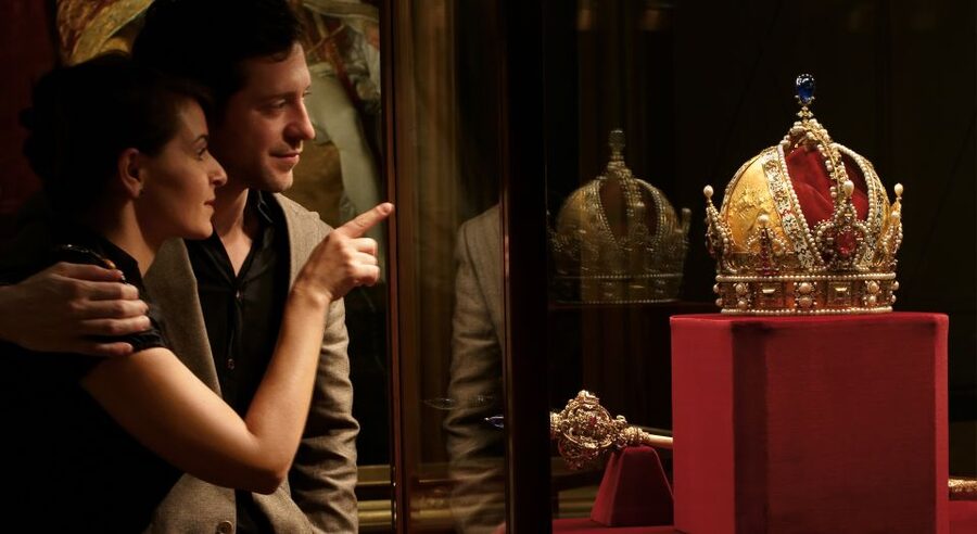 Vienna: Imperial Treasury in the Hofburg Palace - Burgundy, the Golden Fleece, and dynastic marriage