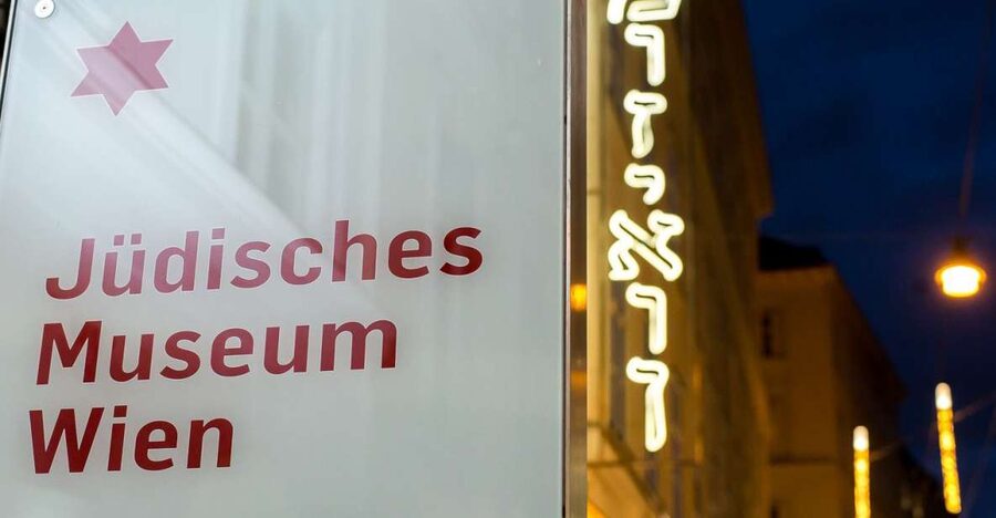Vienna: Jewish Museum Vienna and Museum Judenplatz Tickets - Start at the Dorotheergasse palace