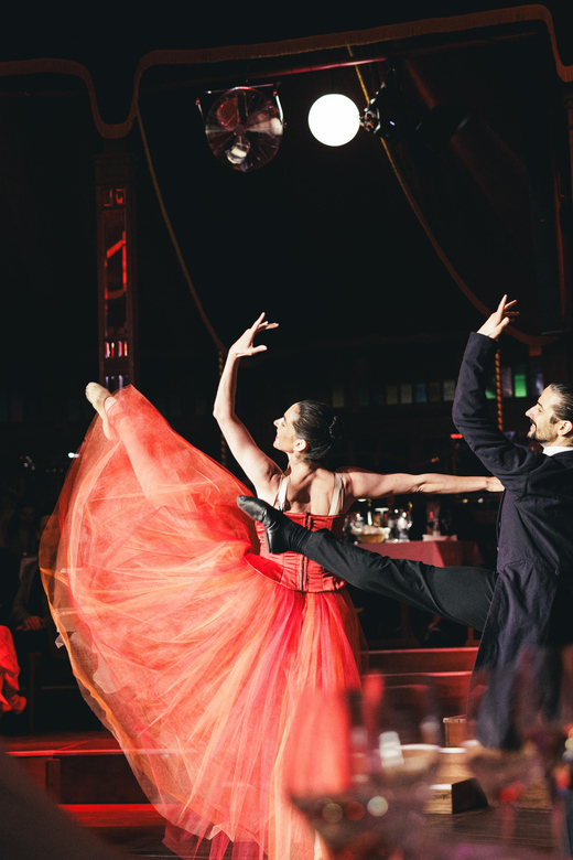 Vienna: Johann Strauss Dinner Show at the Prater - The four-course Viennese dinner