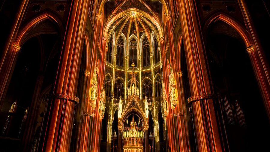 Vienna: Light of Creation Votive Church Immersive Light Show - Six acts from first light to living things