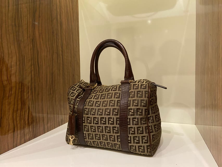 Vienna: Luxury Vintage Fashion Walking Tour - Practical tips for a smoother visit