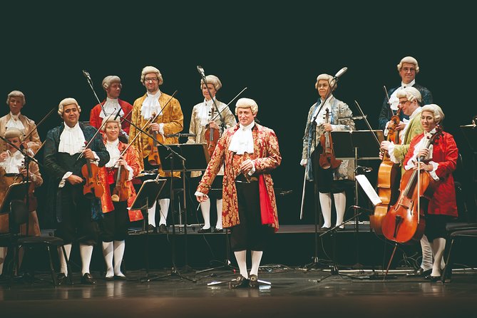 Vienna Mozart Concert in Historical Costumes at the Musikverein - Arriving at Musikvereinsplatz at 8:15 pm